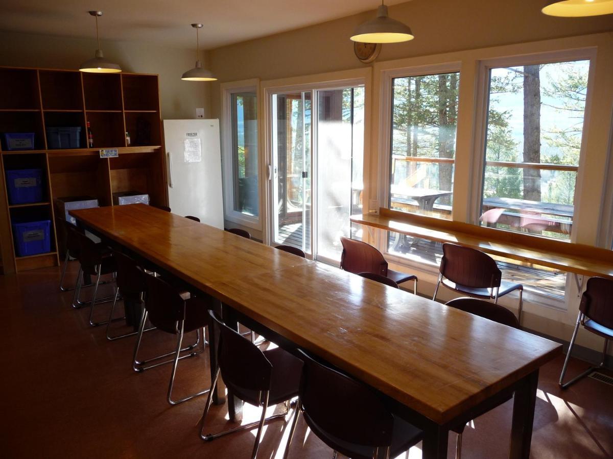 Canmore Alpine Hostel - Alpine Club Of Canada Eksteriør billede