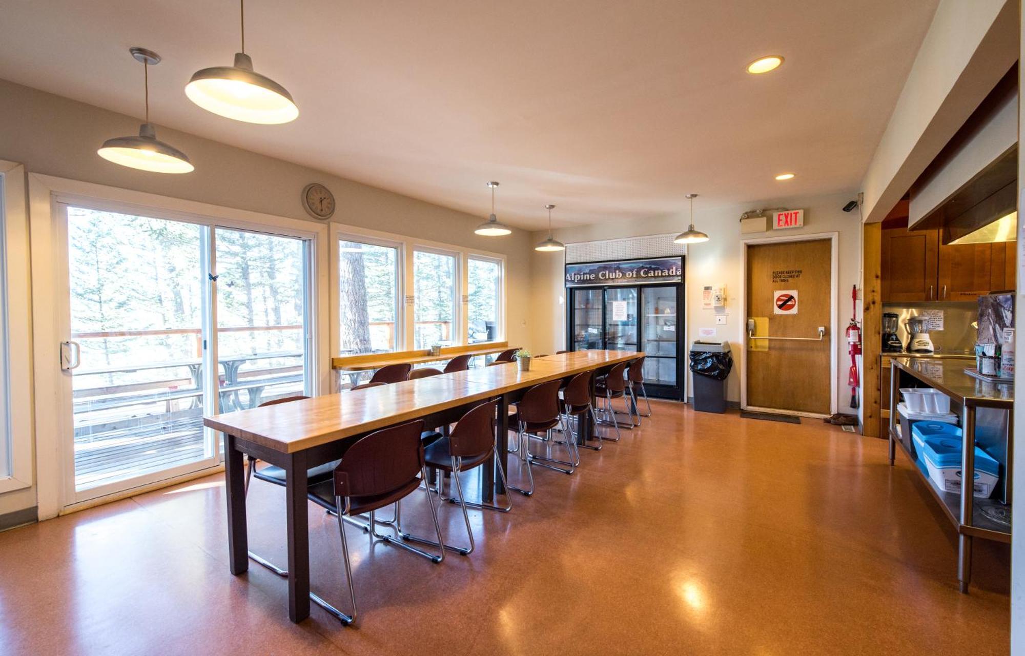 Canmore Alpine Hostel - Alpine Club Of Canada Eksteriør billede