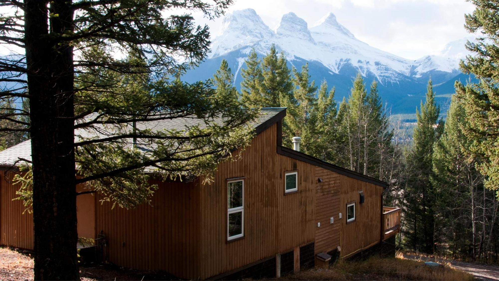 Canmore Alpine Hostel - Alpine Club Of Canada Eksteriør billede